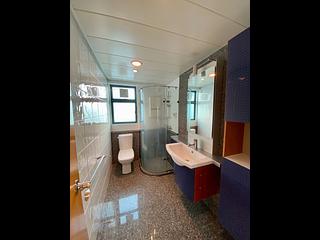 Mid Levels West - 80 Robinson Road 10