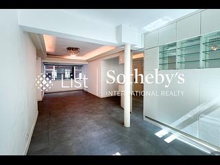Mid Levels Central - Merry Court 02