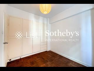Mid Levels Central - Merry Court 07
