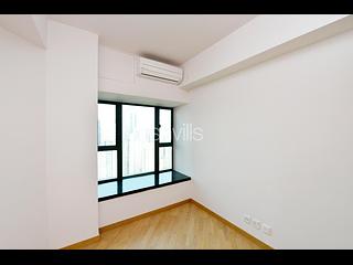 Mid Levels West - 80 Robinson Road 02