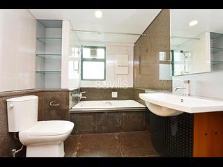Mid Levels West - 80 Robinson Road 04