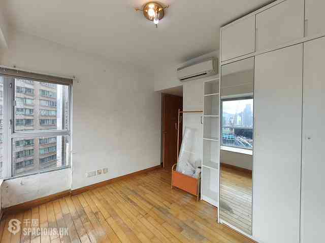 West Kowloon - The Waterfront Phase 2 Block 5 09