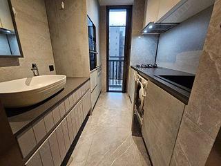 Wan Chai - The Gloucester 13