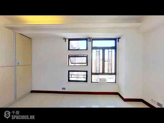 Sai Wan Ho - Lee Ga Building 05