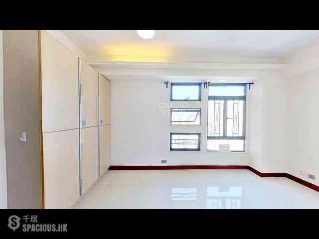 Sai Wan Ho - Lee Ga Building 12