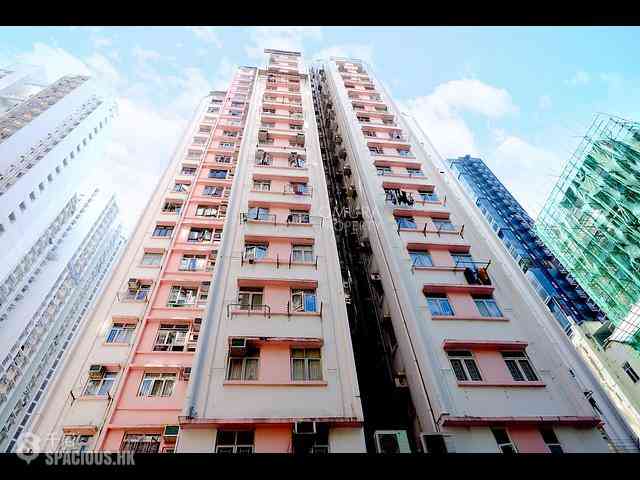 Sai Wan Ho - Lee Ga Building 02