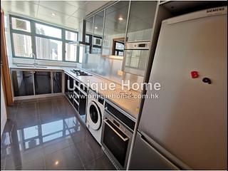 Mid Levels West - 80 Robinson Road 11