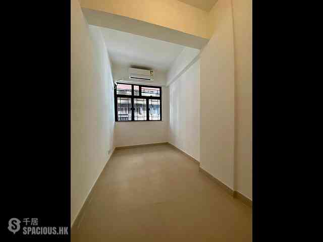Sheung Wan - Kai Wah Building 03