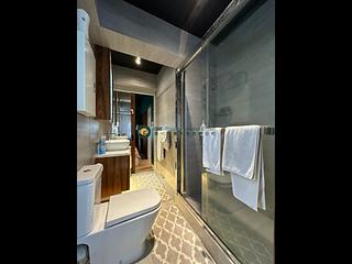 Sai Ying Pun - Yin Tak Building 06