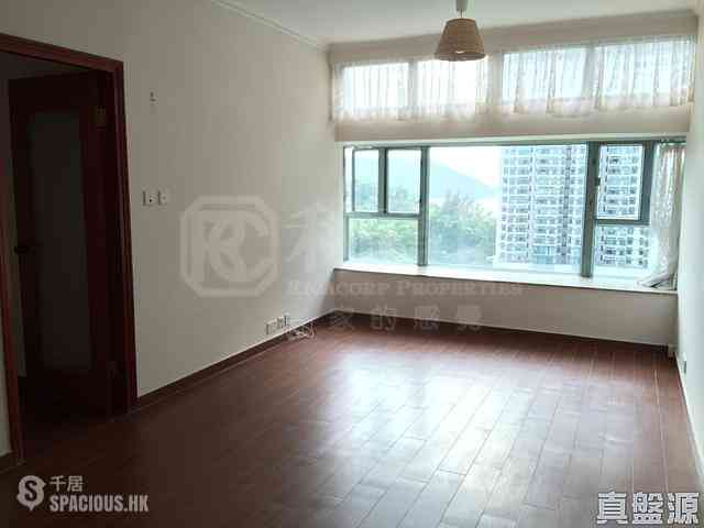 Tung Chung - Tung Chung Crescent 01