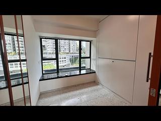 Mid Levels West - 80 Robinson Road 04