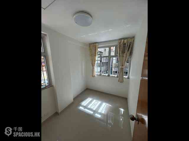 Sai Ying Pun - Wah Ming Building 02