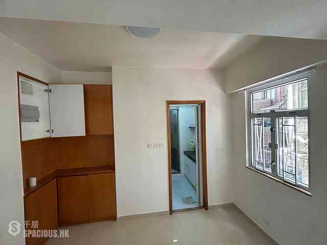Sai Ying Pun - Wah Ming Building 05