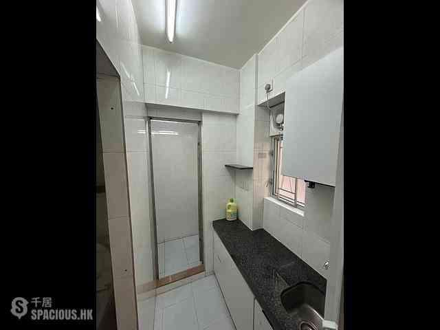 Sai Ying Pun - Wah Ming Building 07