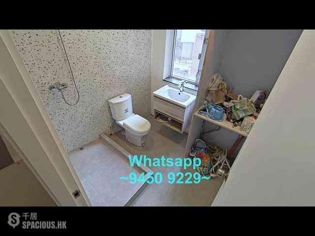Sheung Wan - 242-244A, Queen's Road Central 09