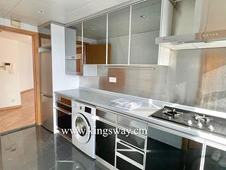 Mid Levels West - 80 Robinson Road 04