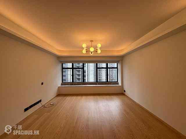 Mid Levels Central - Robinson Place 01