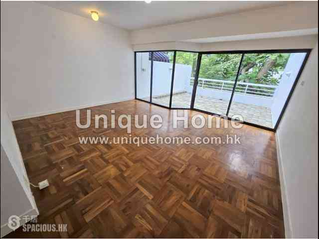 Repulse Bay - Burnside Estate 01