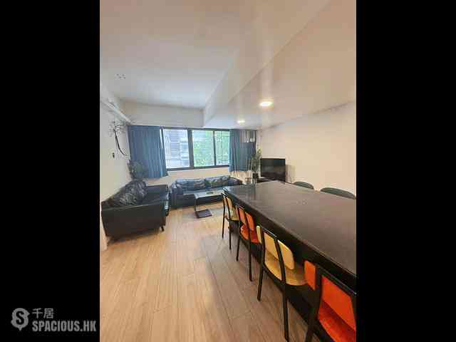 Wan Chai - Kiu Hong Mansion 01