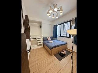 Wan Chai - Kiu Hong Mansion 03