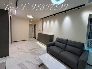 Mid Levels Central - Hillsborough Court Block 2 02