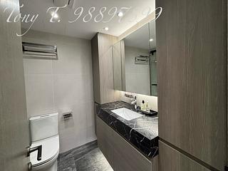 Mid Levels Central - Hillsborough Court Block 2 05