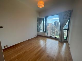 Mid Levels Central - Fairlane Tower 07