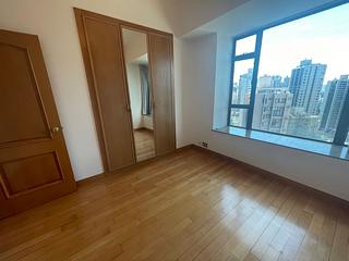 Mid Levels Central - Fairlane Tower 12