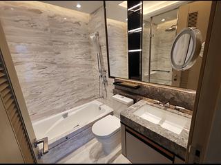 North Point - Victoria Harbour Phase 1B Tower 3 04