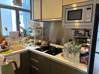 Sai Ying Pun - Island Crest Block 2 10