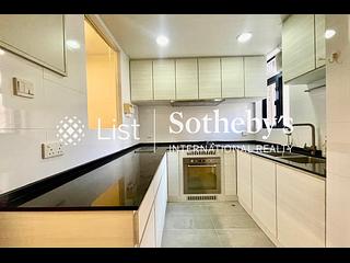Mid Levels Central - Wealthy Heights 10