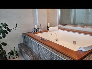 Clear Water Bay - Dragon Lake Villa 08