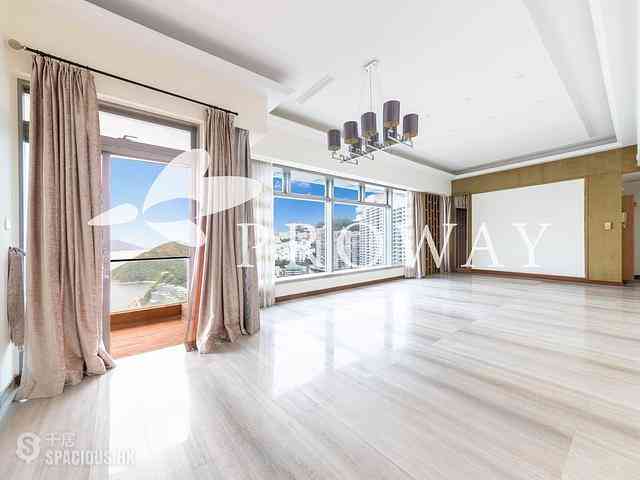 Repulse Bay - Grosvenor Place 01
