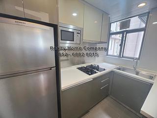 Sai Ying Pun - Island Crest Block 1 03