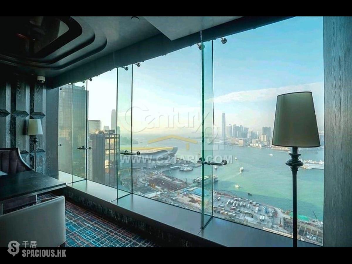 Wan Chai - The Gloucester 01