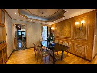 Mid Levels Central - Regal Crest 02
