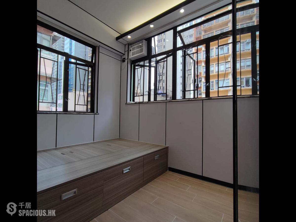 Sai Ying Pun - Luen Tak Building 01