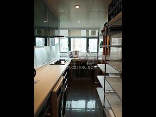 Mid Levels West - 80 Robinson Road 10