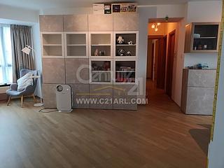 Mid Levels West - 80 Robinson Road 02