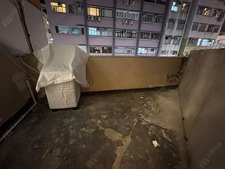 Wan Chai - Man On House 10