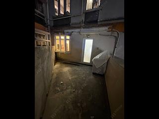 Wan Chai - Man On House 11