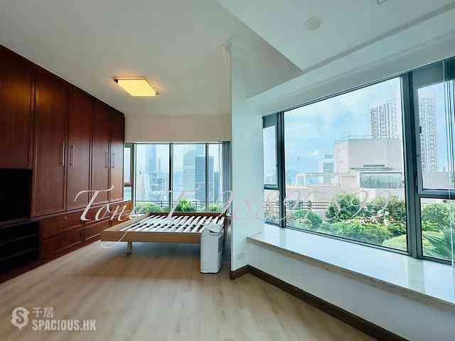 Mid Levels Central - Regence Royale Tower 1 15
