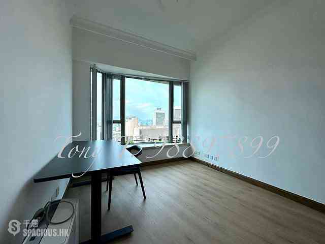 Mid Levels Central - Regence Royale Tower 1 17