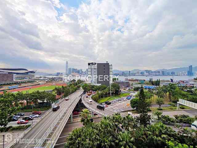Wan Chai - The Gloucester 01
