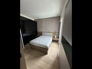 Mid Levels Central - The Grand Panorama Block 2 06