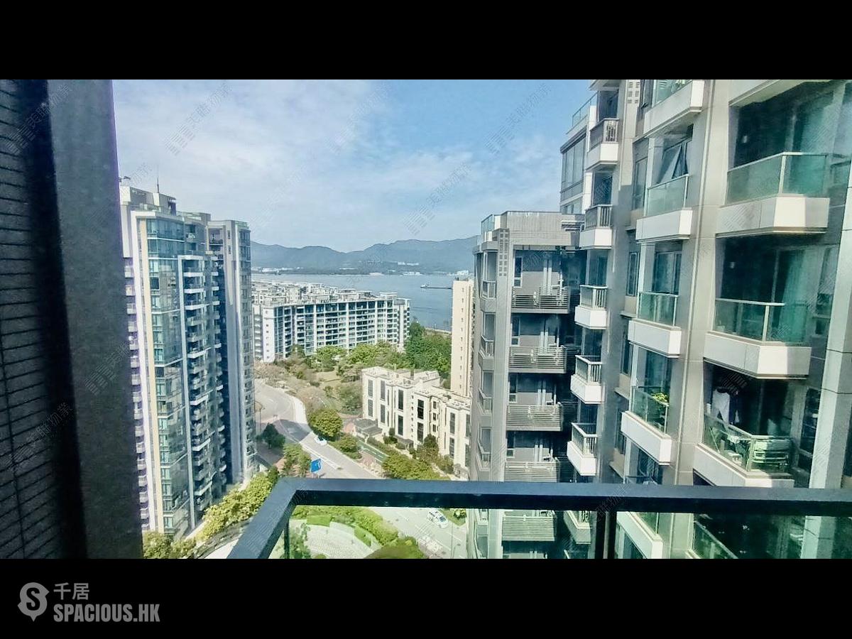 Pak Shek Kok - St Martin 01