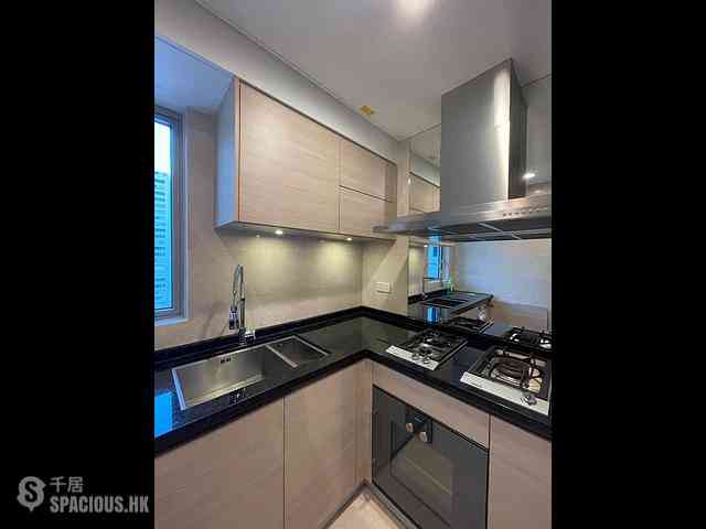 Wan Chai - The Avenue Phase 1 Block 5 01