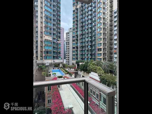 Wan Chai - The Avenue Phase 2 Block 2 01