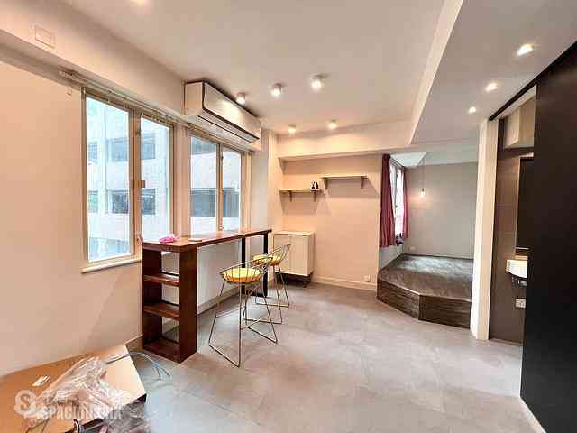 Wan Chai - Vincent Mansion 01