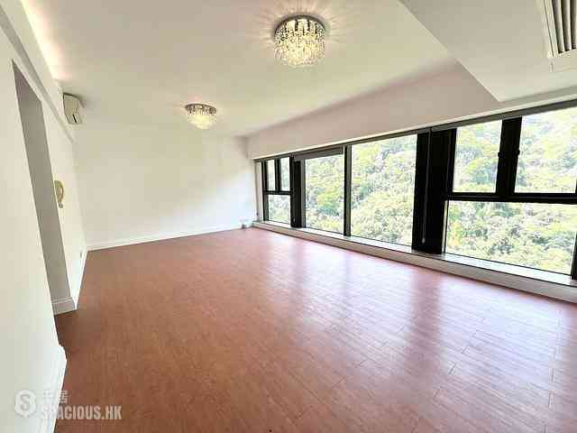 Mid Levels Central - Tavistock II 01